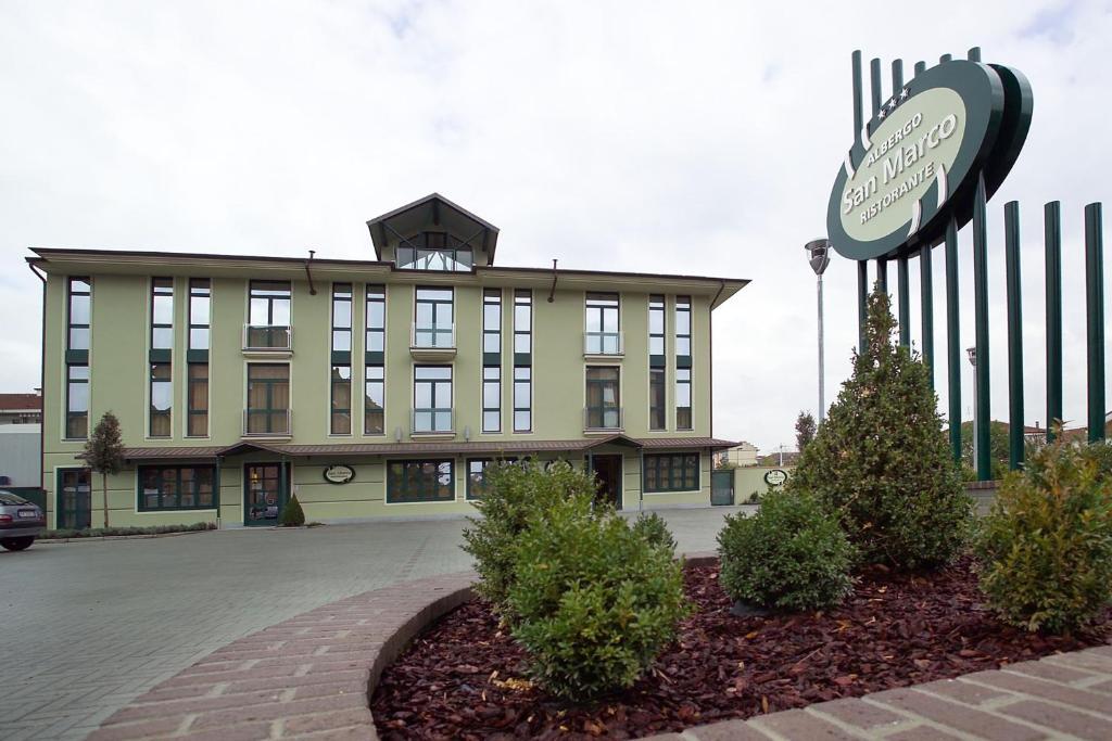 Albergo Ristorante San Marco Carmagnola Zewnętrze zdjęcie