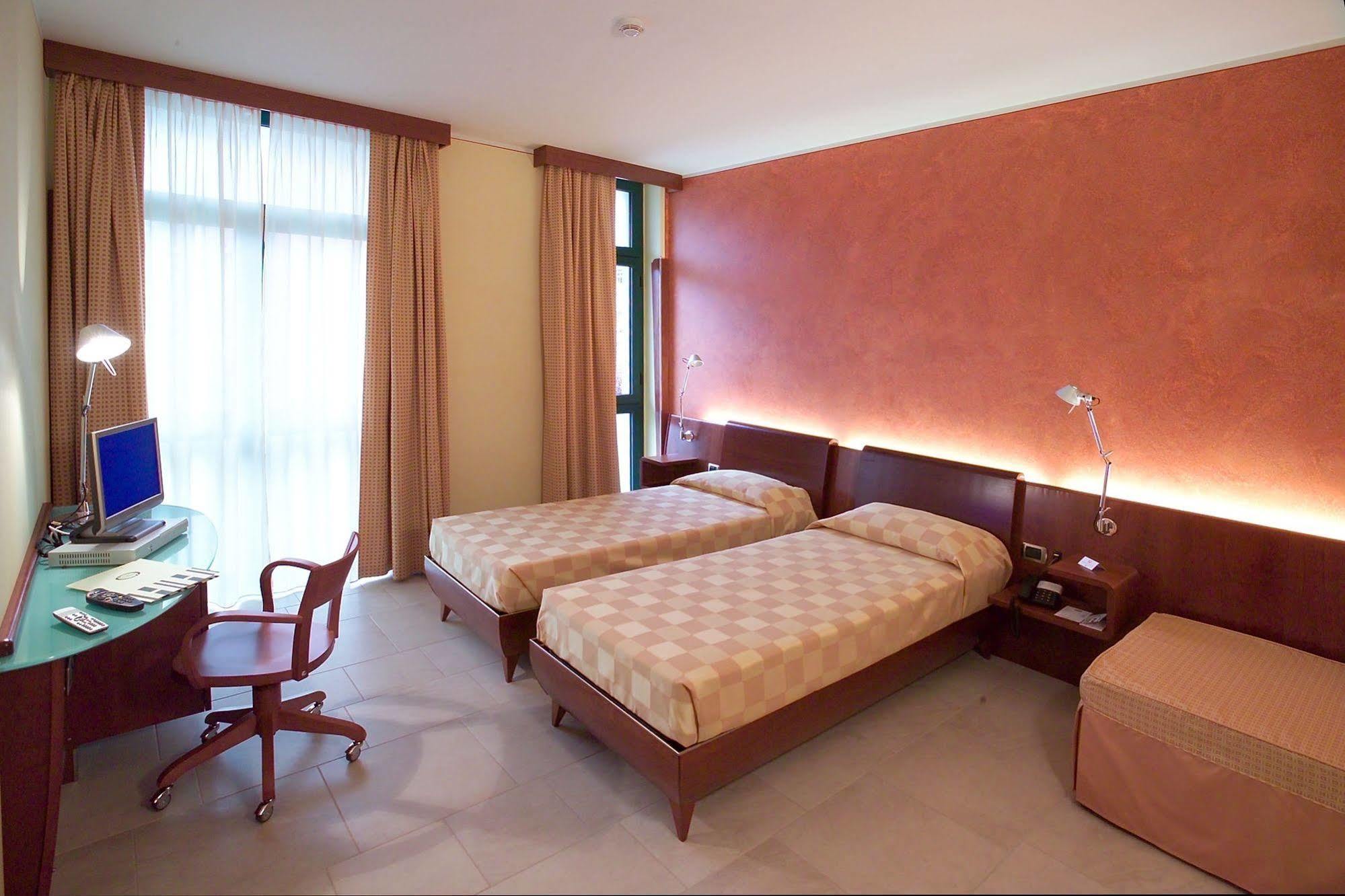 Albergo Ristorante San Marco Carmagnola Zewnętrze zdjęcie